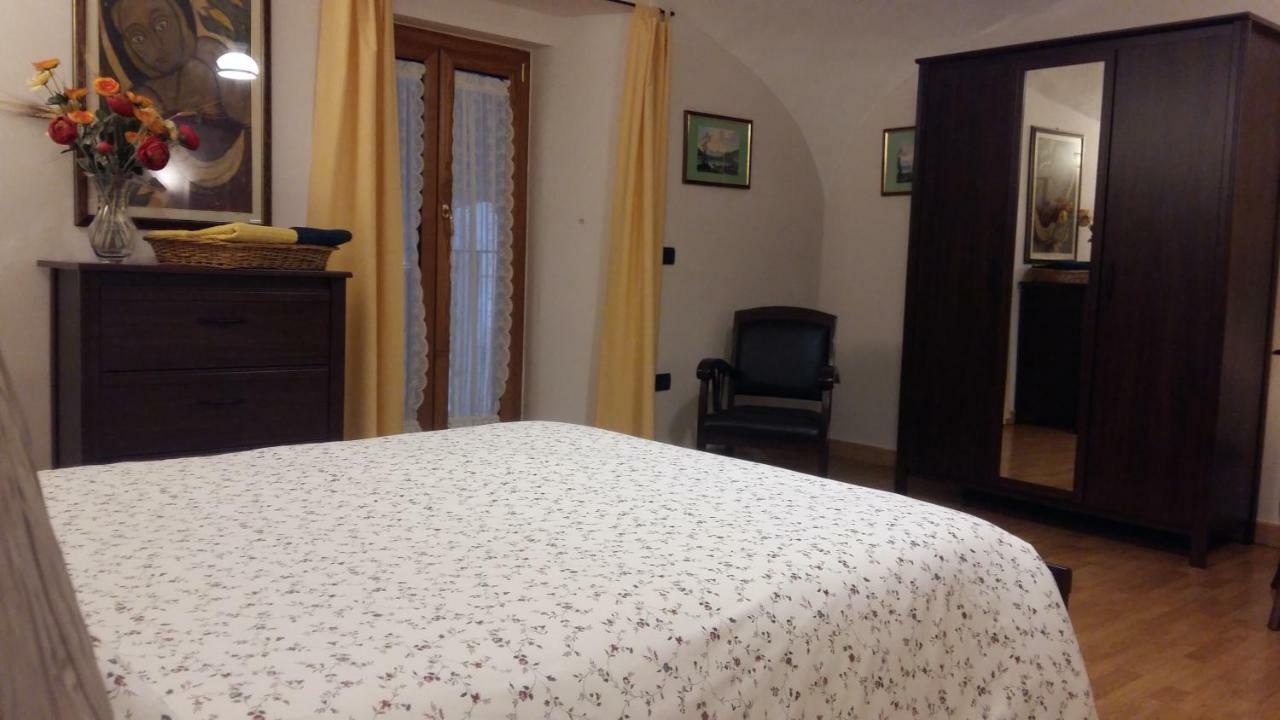 L' Arcata A Montesanto Naples
